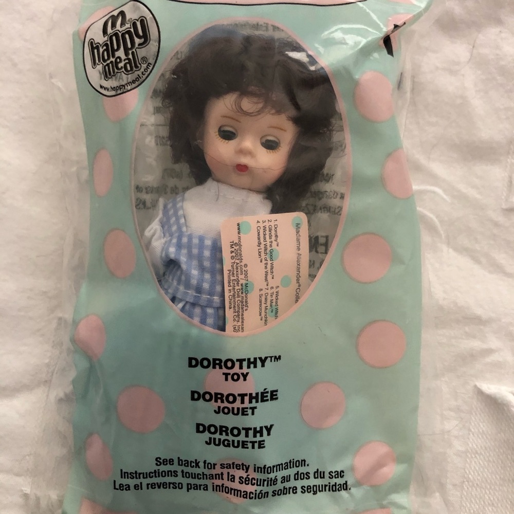 MAKE ME AN OFFER Wizard of OZ Madam Alexander McDonalds dolls